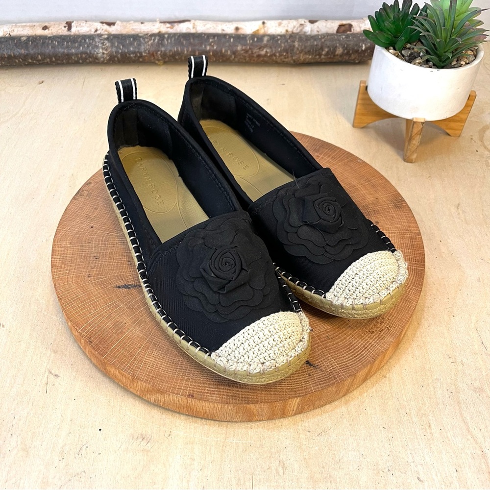Taryn Rose “Quincy” Floral Appliqué Espadrille Flats – Black Size 8